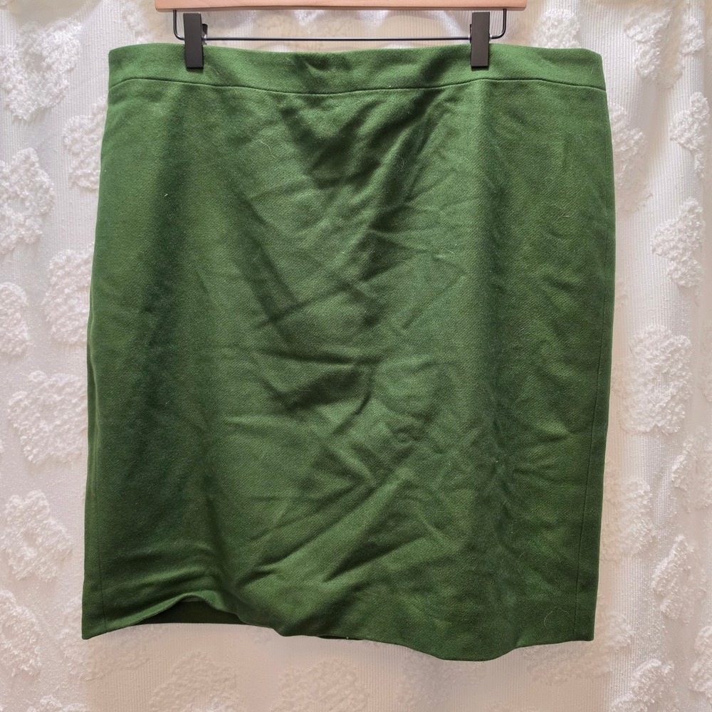NWT J.Crew The Pencil Skirt‎ Green Wool Blend Lined Size 18 Back Vent
